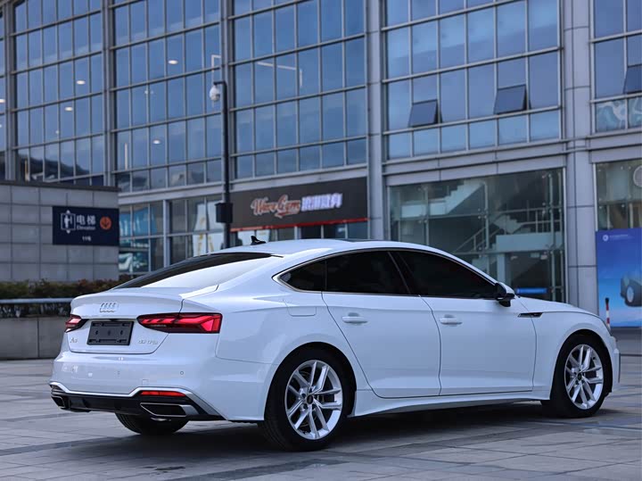 Фото 6 - Audi A5