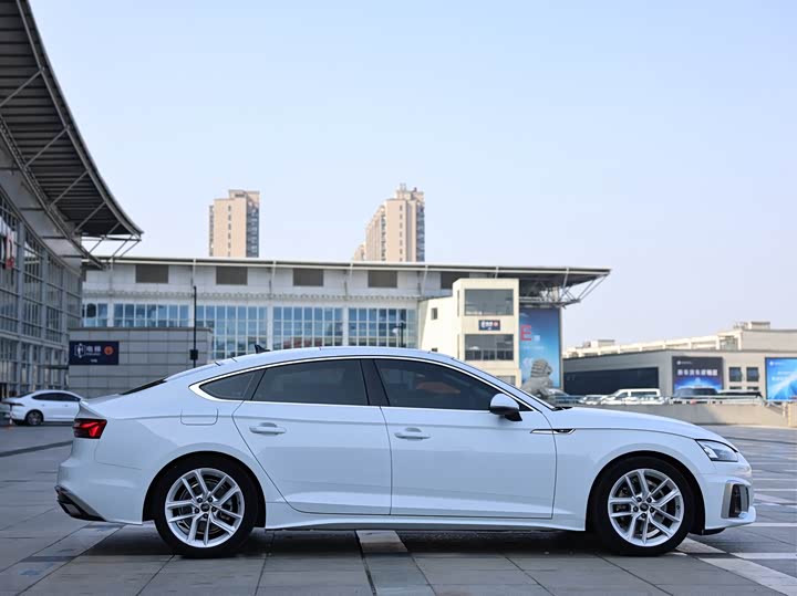 Фото 7 - Audi A5