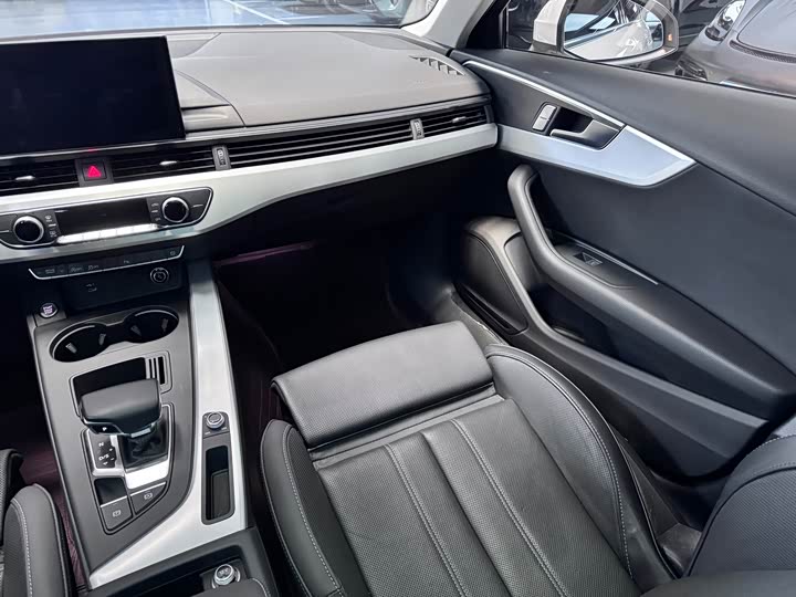 Фото 9 - Audi A4L