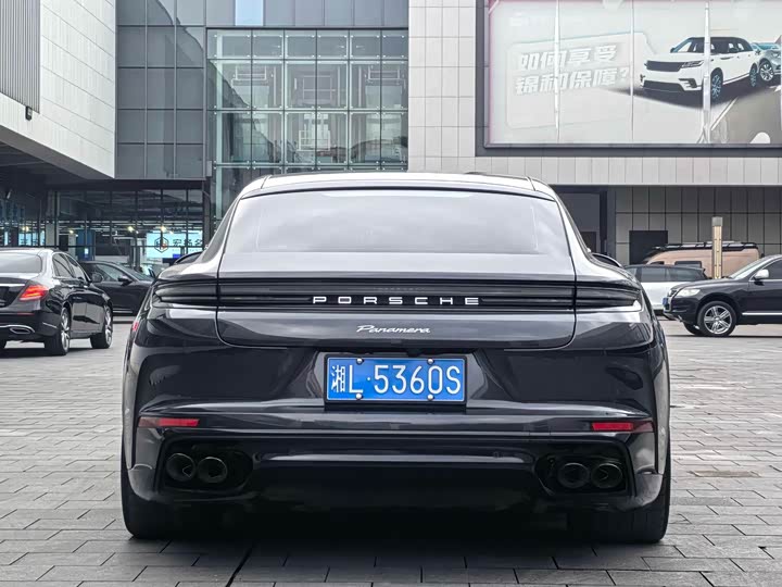 Фото 5 - Porsche Panamera