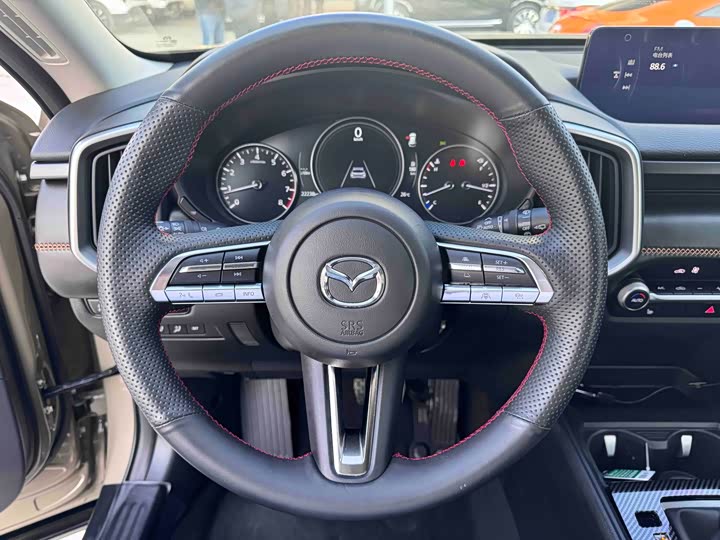 Photo 7 - Mazda CX-50