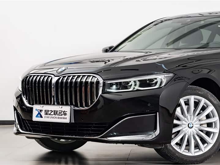 Фото 3 - BMW 7 Series