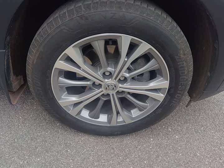 Фото 6 - Buick Envision Plus