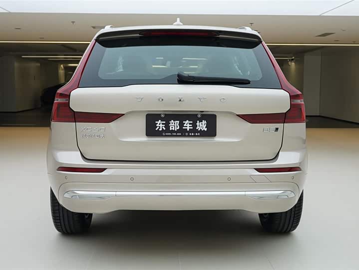 Volvo XC60 2026 2026款 B5 四驱智逸豪华版