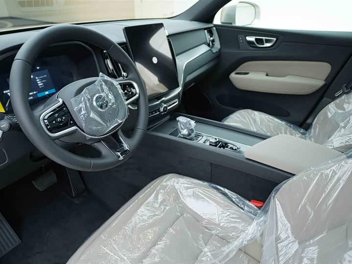 Volvo XC60 2026 2026款 B5 四驱智逸豪华版
