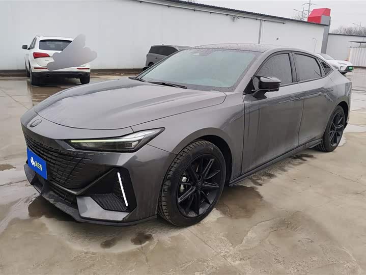 Фото 1 - Changan UNI-V