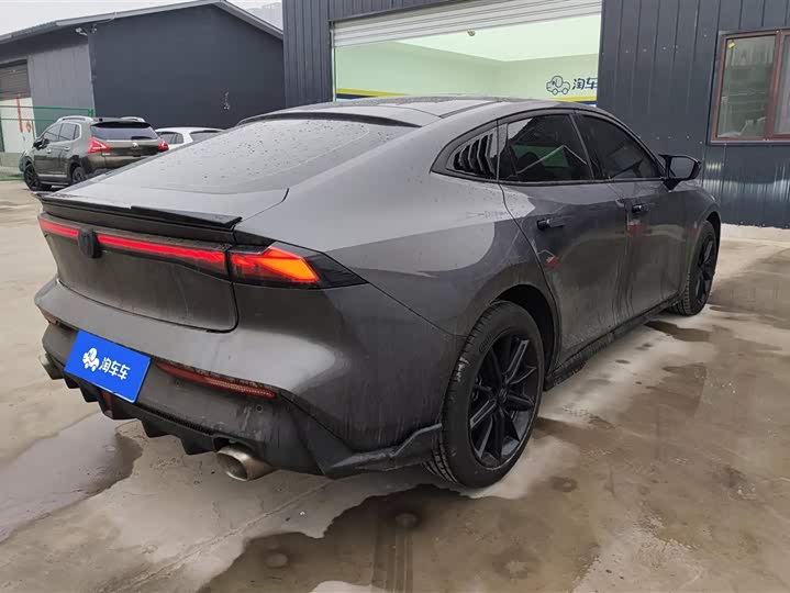 Фото 3 - Changan UNI-V