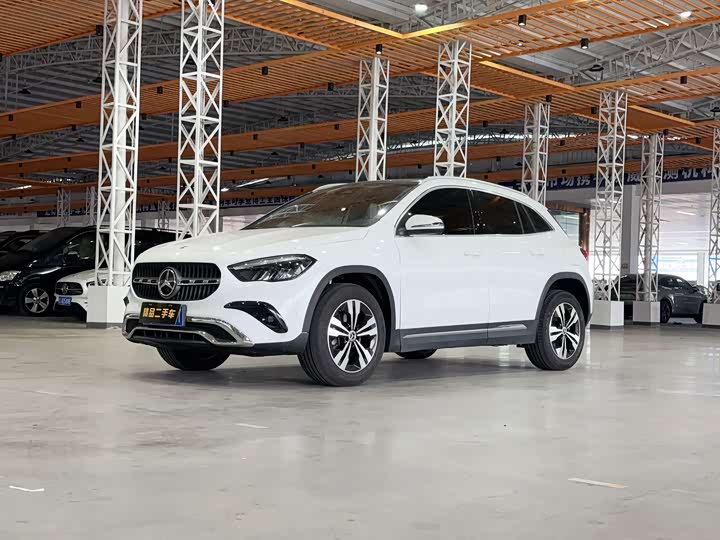 Фото 1 - Mercedes-Benz GLA-Class