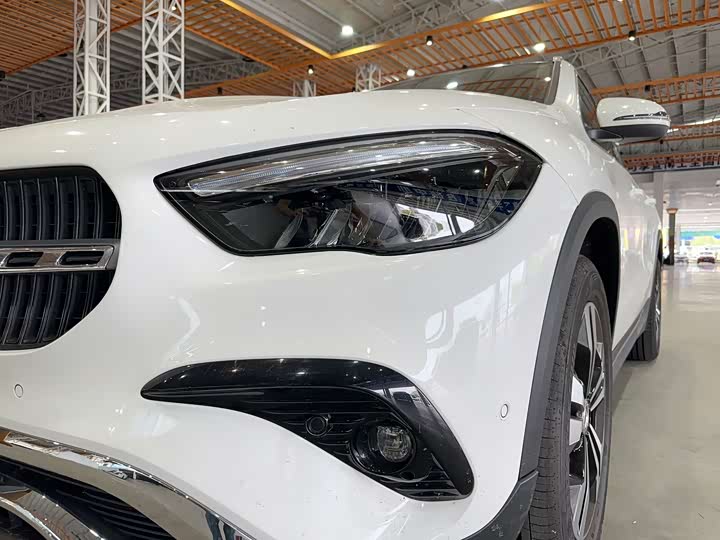 Фото 2 - Mercedes-Benz GLA-Class