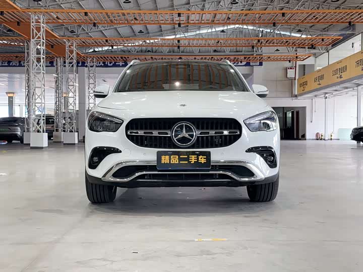 Фото 7 - Mercedes-Benz GLA-Class