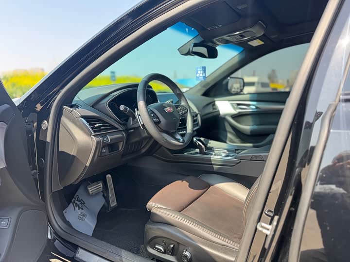 Фото 7 - Cadillac CT5