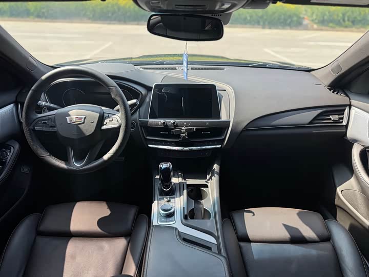 Фото 9 - Cadillac CT5