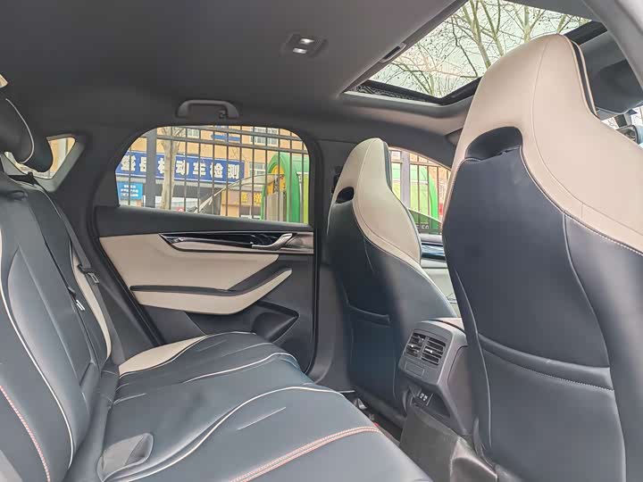 Фото 9 - BYD Qin Plus