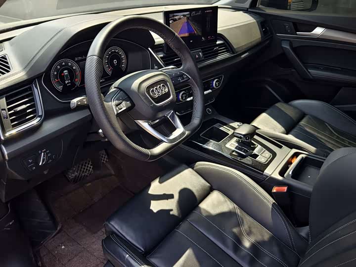 Photo 5 - Audi Q5L