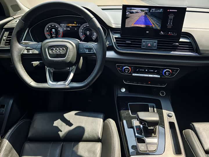 Photo 8 - Audi Q5L
