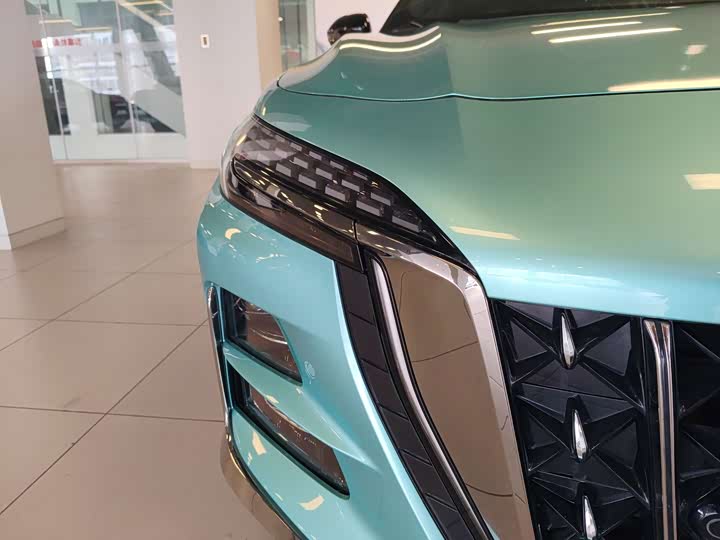 Фото 4 - Hongqi H6