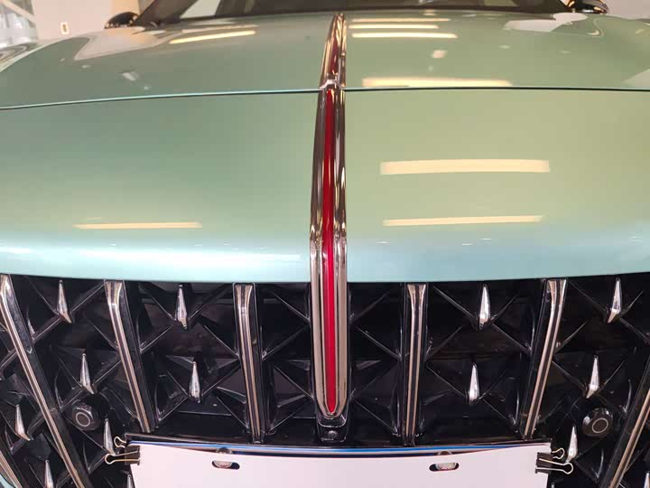 Фото 5 - Hongqi H6