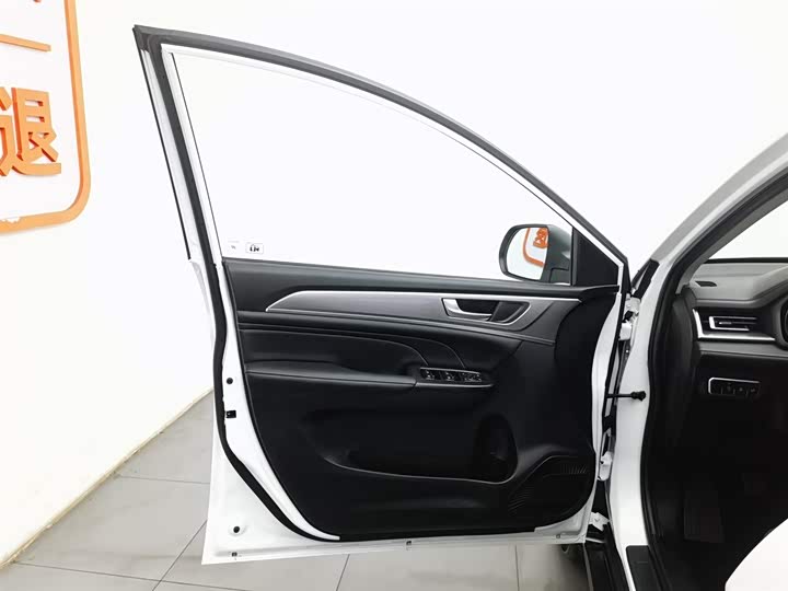 Фото 8 - Haval M6