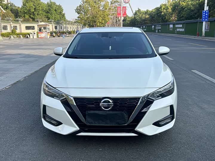 Фото 2 - Nissan Sylphy