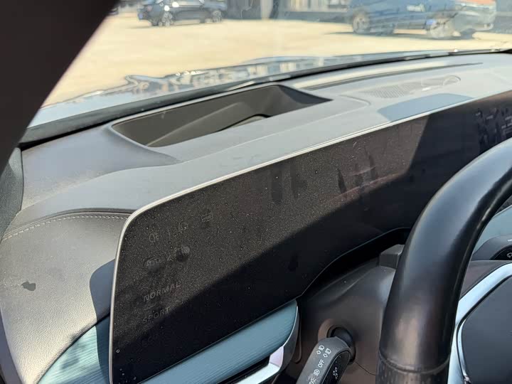 Фото 7 - MG Motor 7