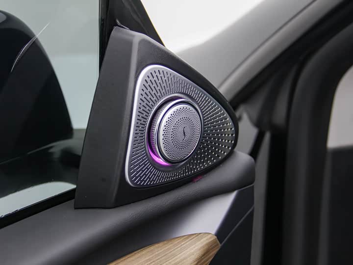 Photo 6 - Tesla Model Y