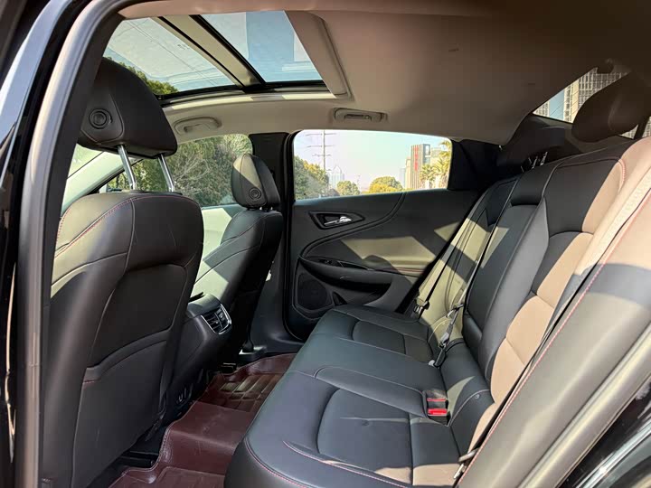 Фото 8 - Chevrolet Malibu XL