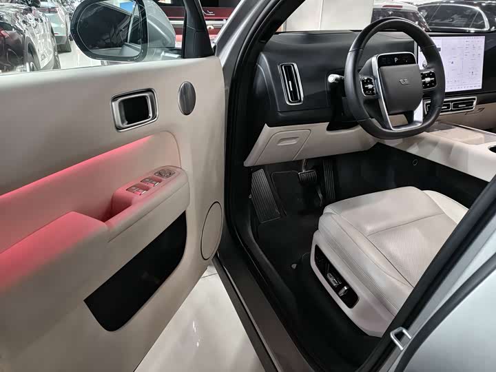 Фото 4 - LiXiang L8