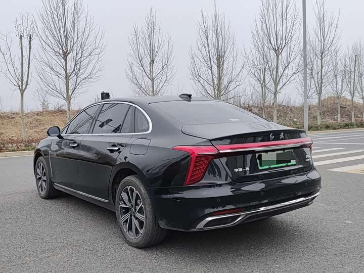 Фото 8 - Hongqi H5 Hybrid