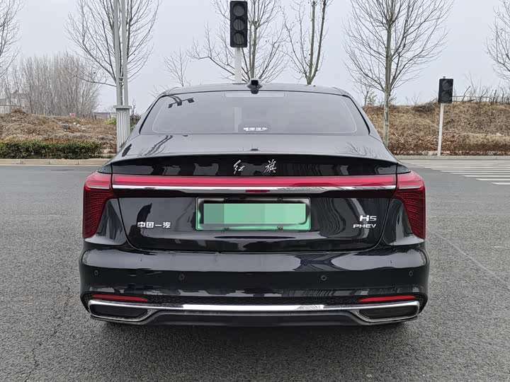 Фото 9 - Hongqi H5 Hybrid