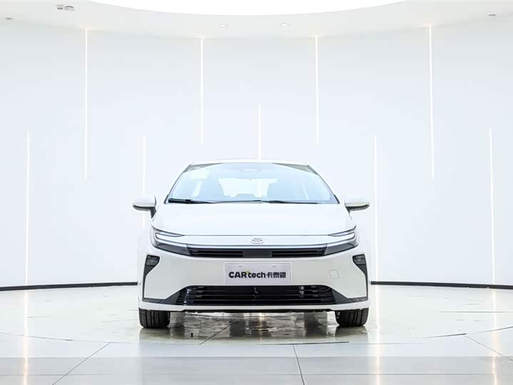 Фото 3 - Toyota Corolla