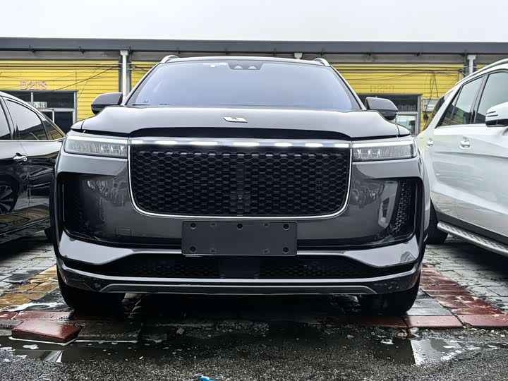 Фото 2 - LiXiang One