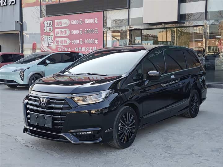 Фото 1 - Honda Elysion