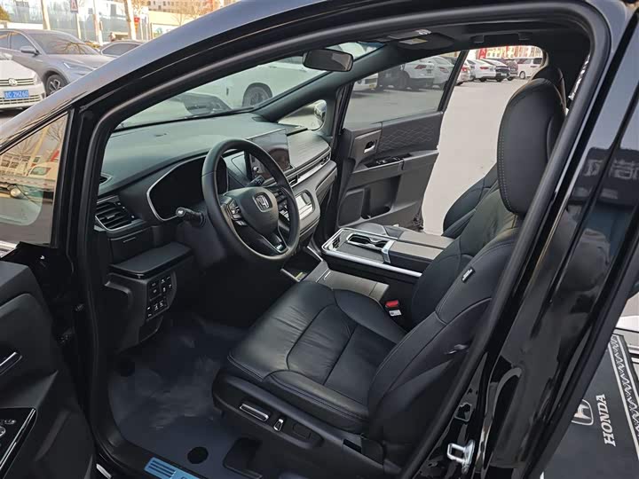 Фото 6 - Honda Elysion