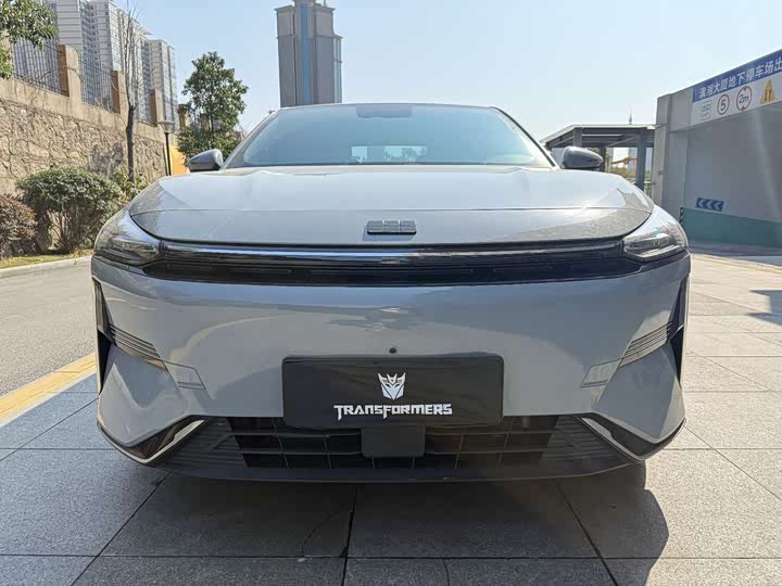 Фото 2 - Geely Galaxy L6