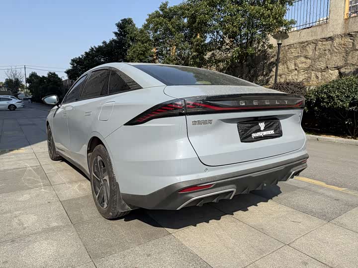 Фото 4 - Geely Galaxy L6