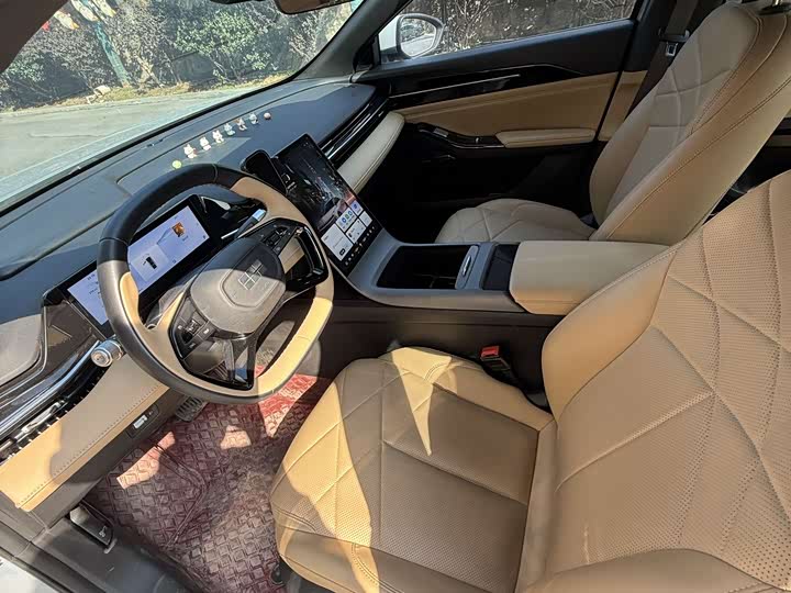 Фото 9 - Geely Galaxy L6