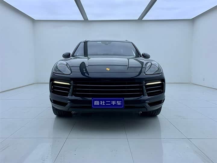 Photo 3 - Porsche Cayenne