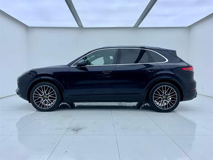 Photo 4 - Porsche Cayenne
