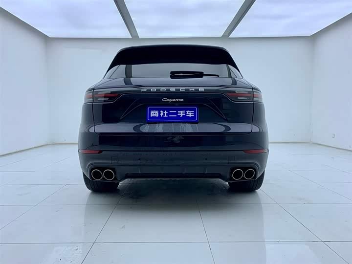 Photo 5 - Porsche Cayenne