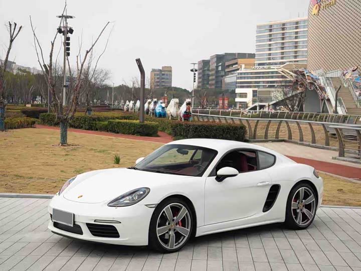 Photo 1 - Porsche 718