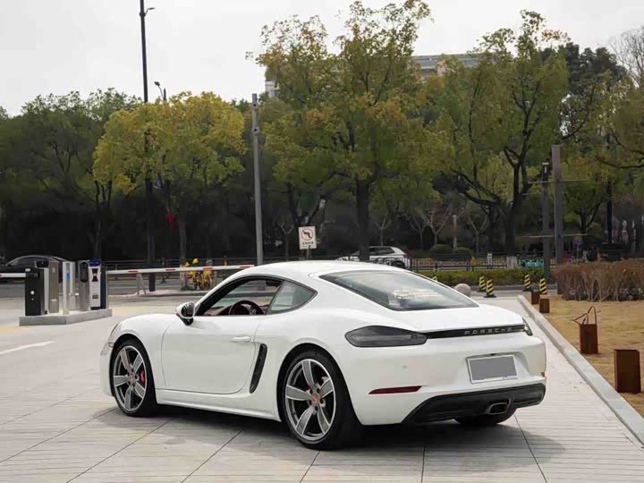 Photo 7 - Porsche 718