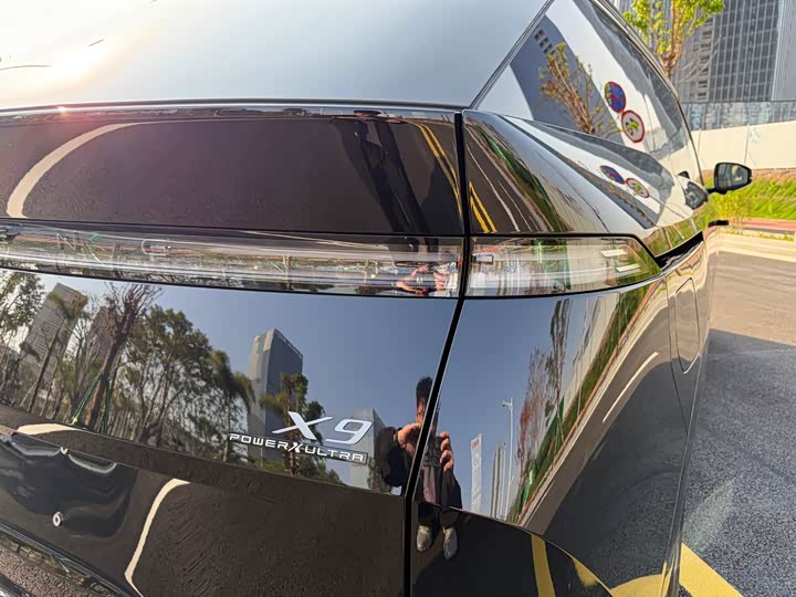 Фото 8 - XPeng X9