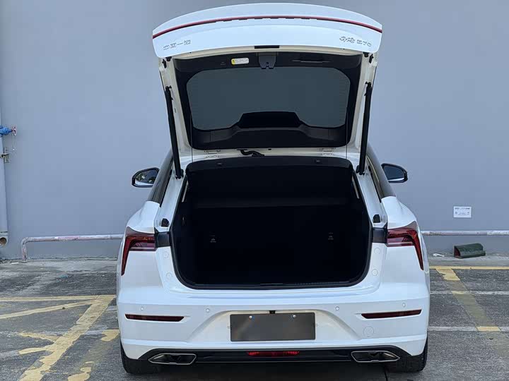 Фото 9 - Bestune B70