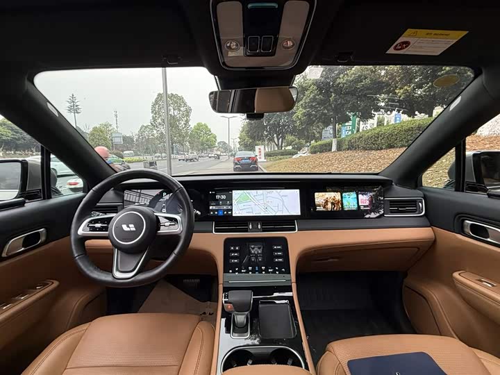 Фото 7 - LiXiang One