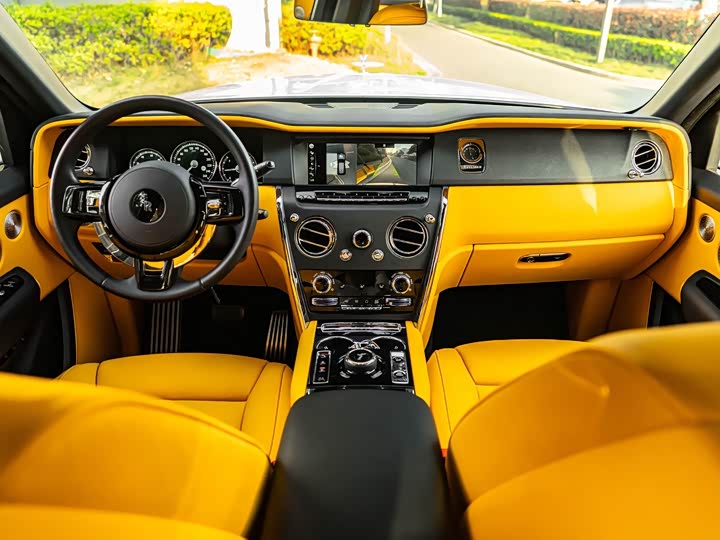 Фото 9 - Rolls-Royce Cullinan