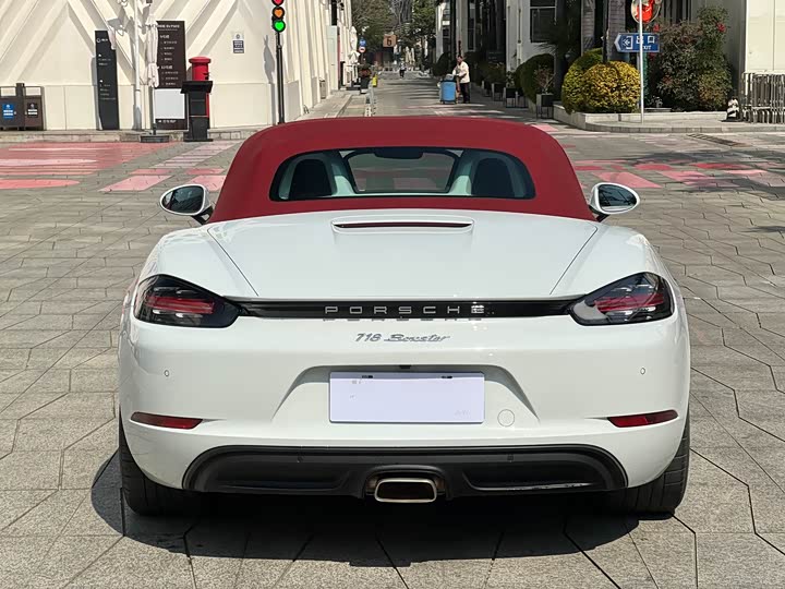 Photo 5 - Porsche 718