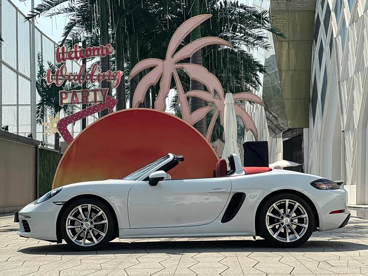 Photo 7 - Porsche 718