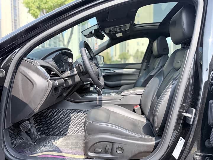 Фото 9 - Cadillac CT5