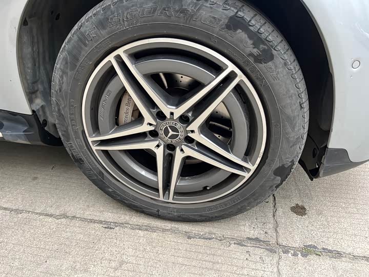 Фото 4 - Mercedes-Benz EQC