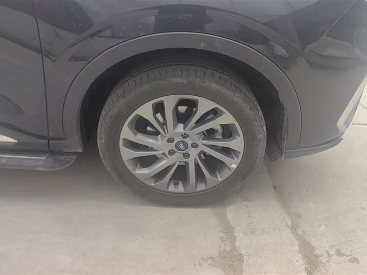 Фото 6 - Ford Equator